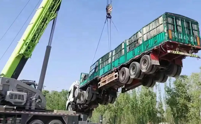 福海道路脱困救援案例