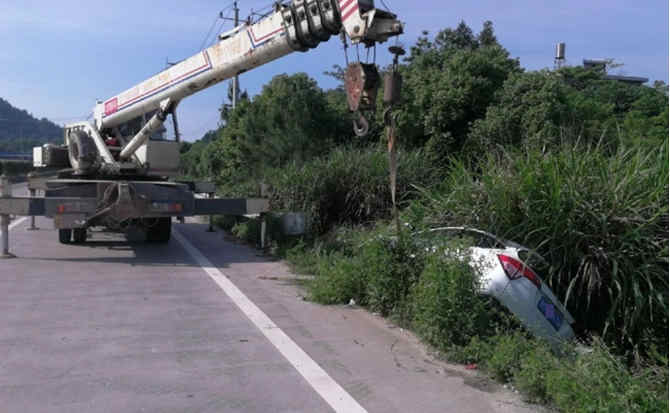 福海重载吊车救援 福海重载吊车救援
